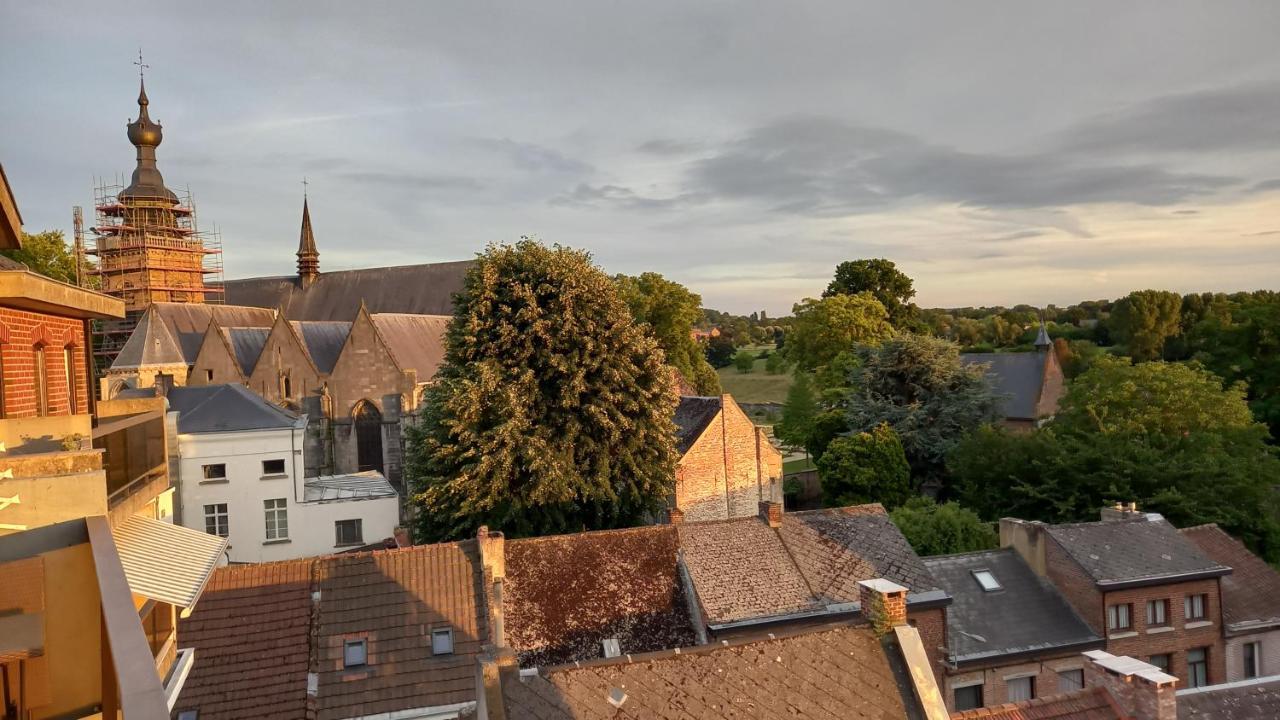 Au Gite De Binche Exteriör bild